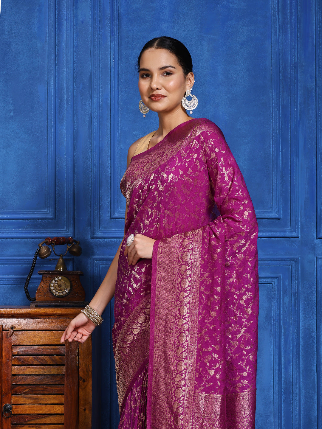 Zaari Jaal Crepe Saree