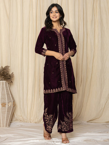 Zari Neck Embroidered Velvet Kurta With Pants