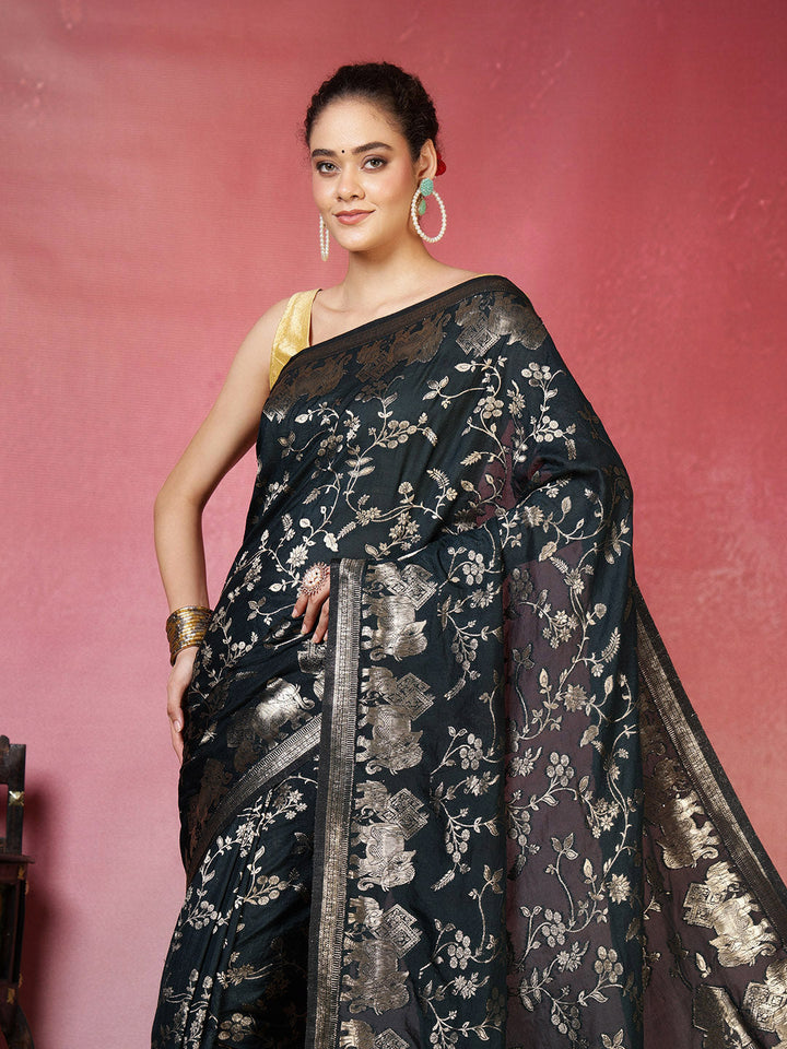Embroidered Crepe Saree
