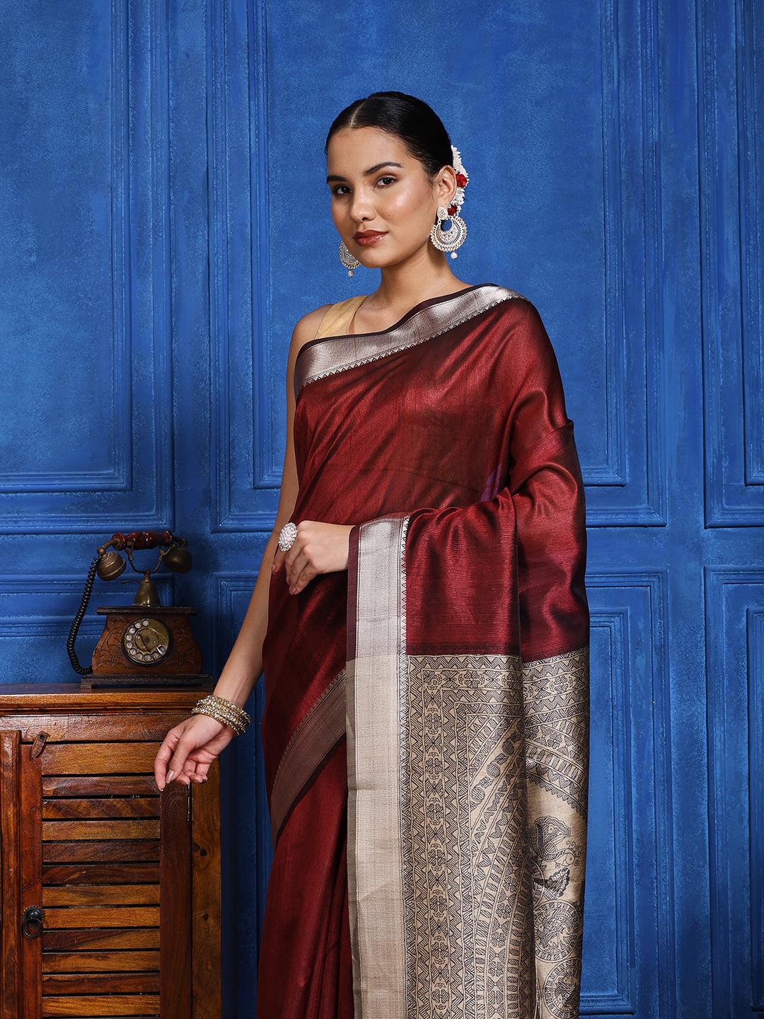 Zaari Jaal Tussar Saree
