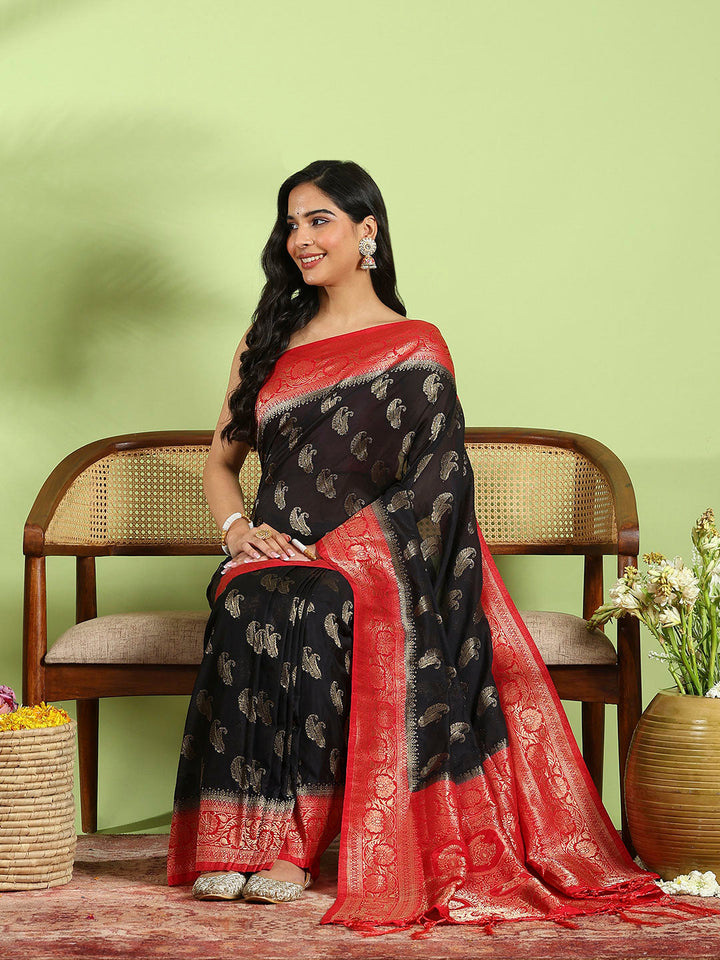 Plain Crepe Saree