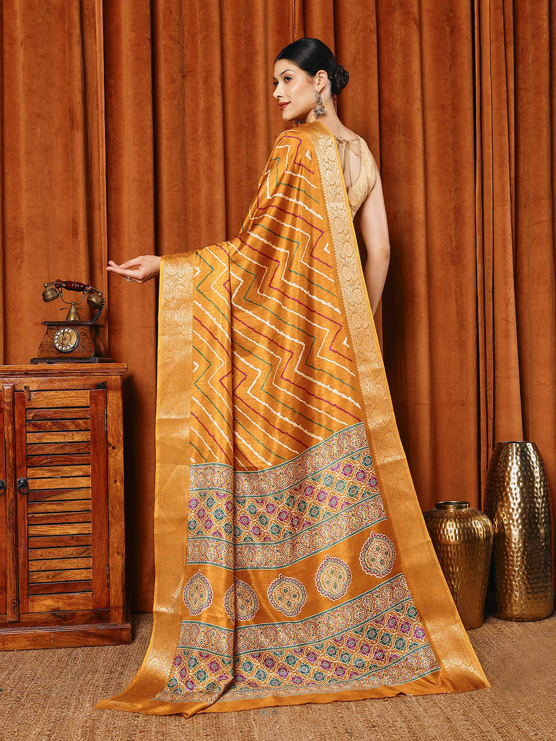 Digital Printed Art slik Saree