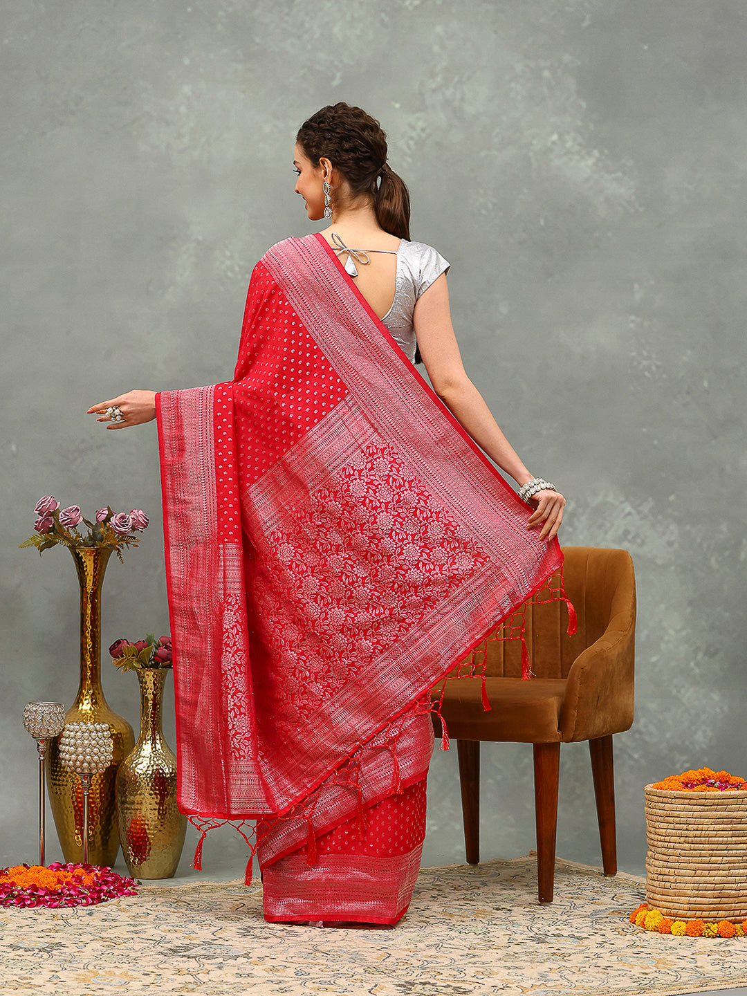 Zaari Jaal Crepe Saree