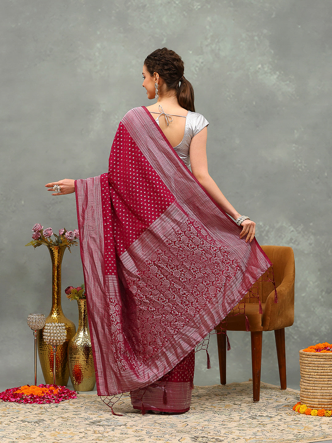 Zaari Jaal Crepe Saree