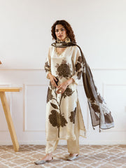 Neck Embroidered Chanderi Kurta With Pants & Dupatta