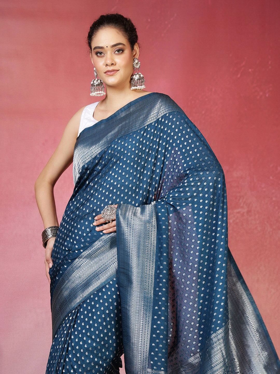 Zaari Jaal Crepe Saree