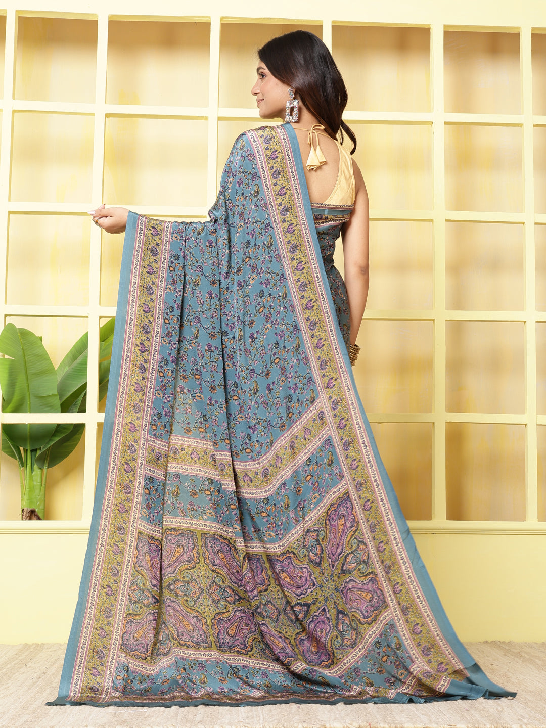 Floral Printed Crepe Saree