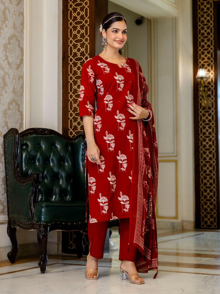 Red Printed Cotton Blend Round Neck Suit Set