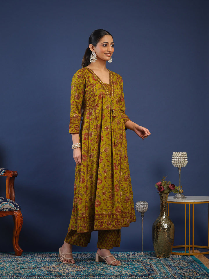 Mehndi Cotton Blend Printed Straight Suit Set