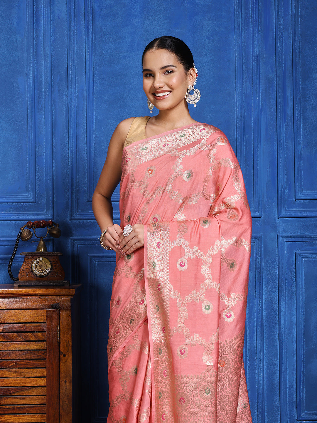 Zari Border Booti Cotton Blend Woven Saree