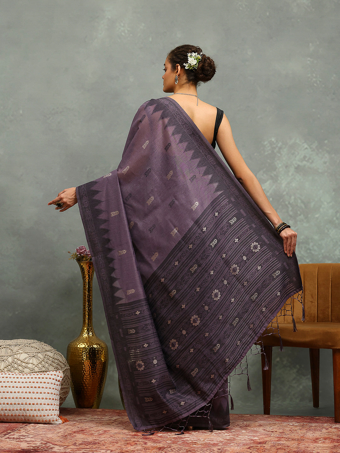 Resham Booti Woven Cotton Saree