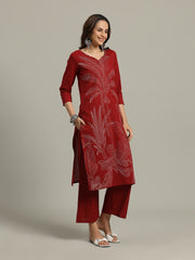 Threads Embroidery Cotton Blend Kurta With Pants