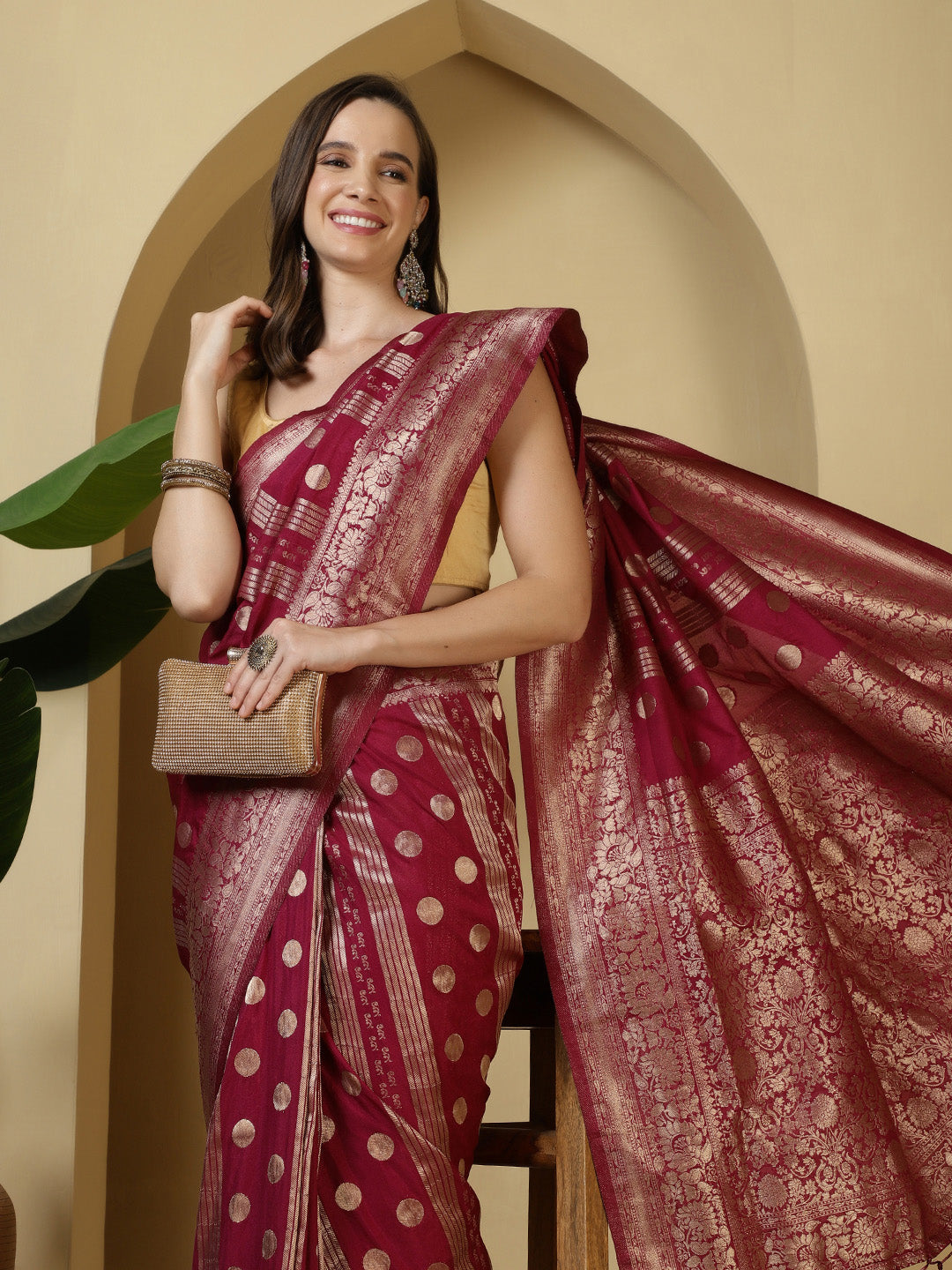 Zaari Jaal Crepe Saree