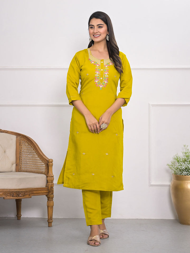 Neck Embroidery Muslin Kurta With Pants &amp; Dupatta