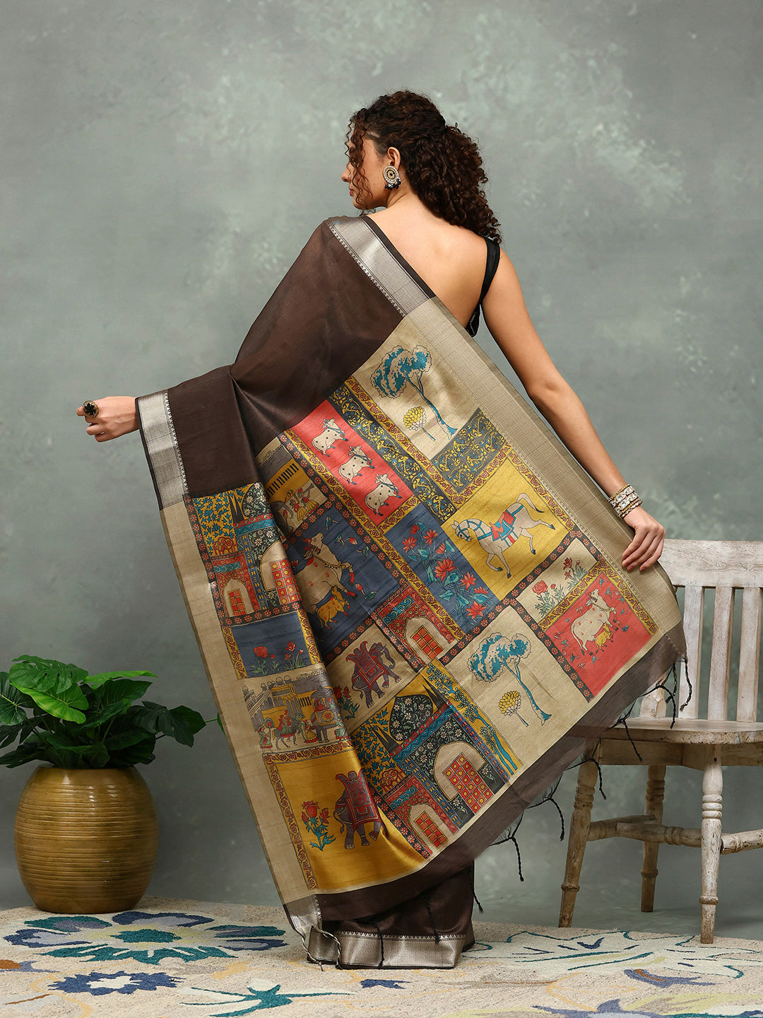 Plain Art slik Saree