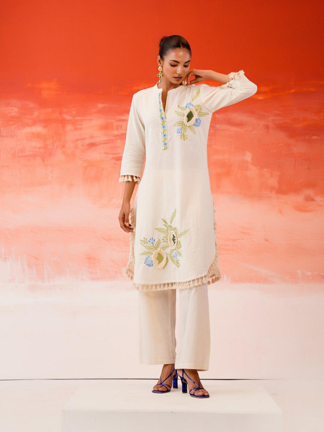 Cream Cotton Blend Printed Straight Kurta With Pant