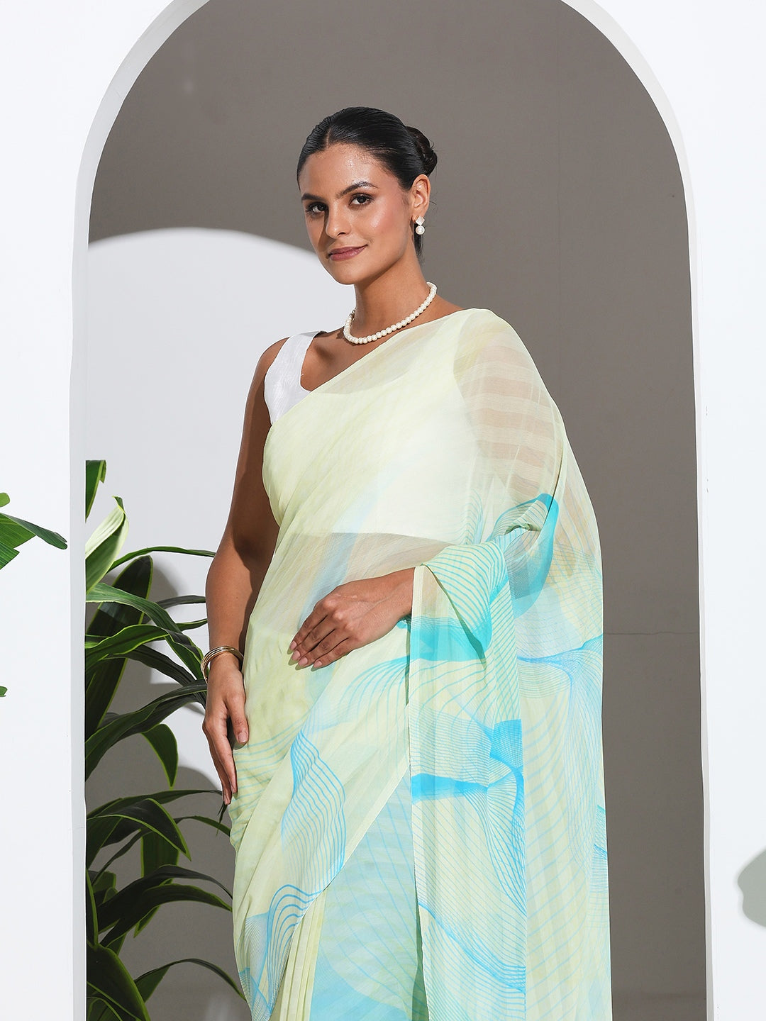 Floral Printed Crepe Saree