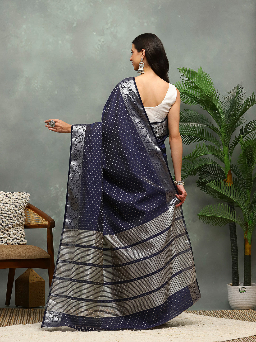 Woven Booti Art Silk Saree