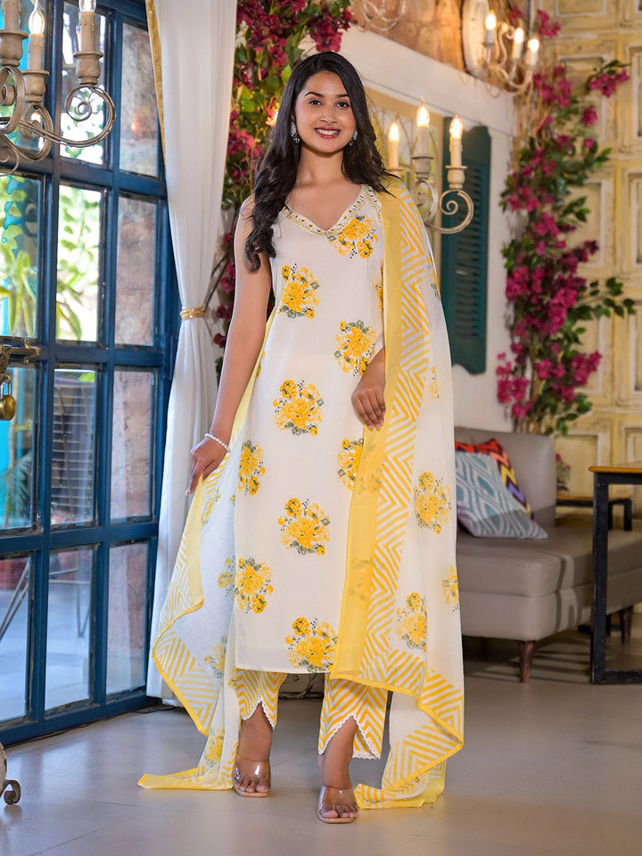 Floral Printed Cotton Blend Kurta With Pants &amp; Dupatta