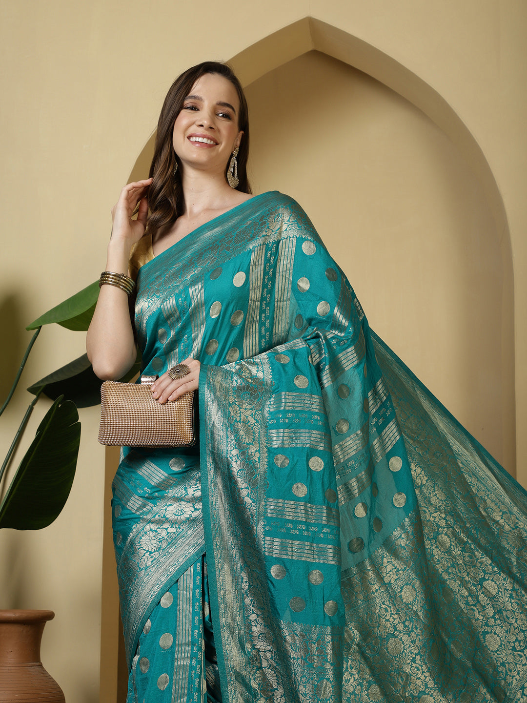 Zaari Jaal Crepe Saree