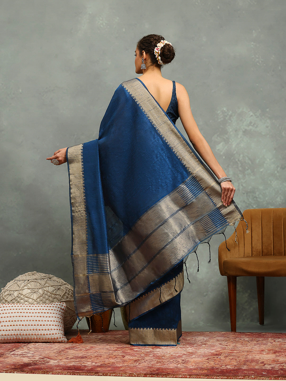 Plain Art slik Saree