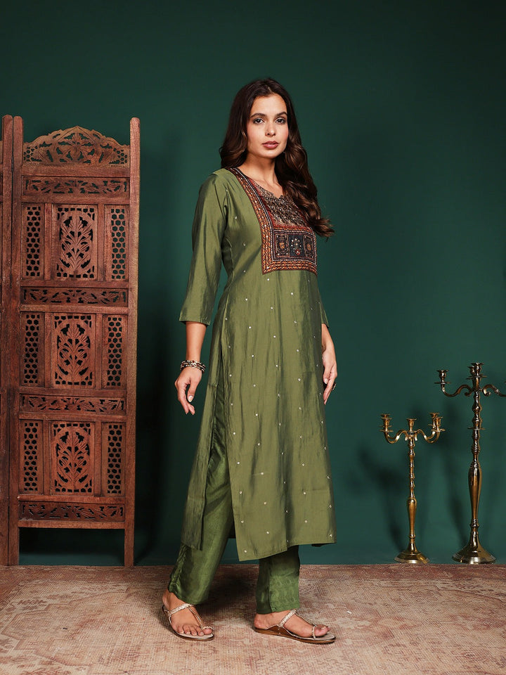 Floral Printed Cotton Blend Kurta With Pant &amp; Dupatta