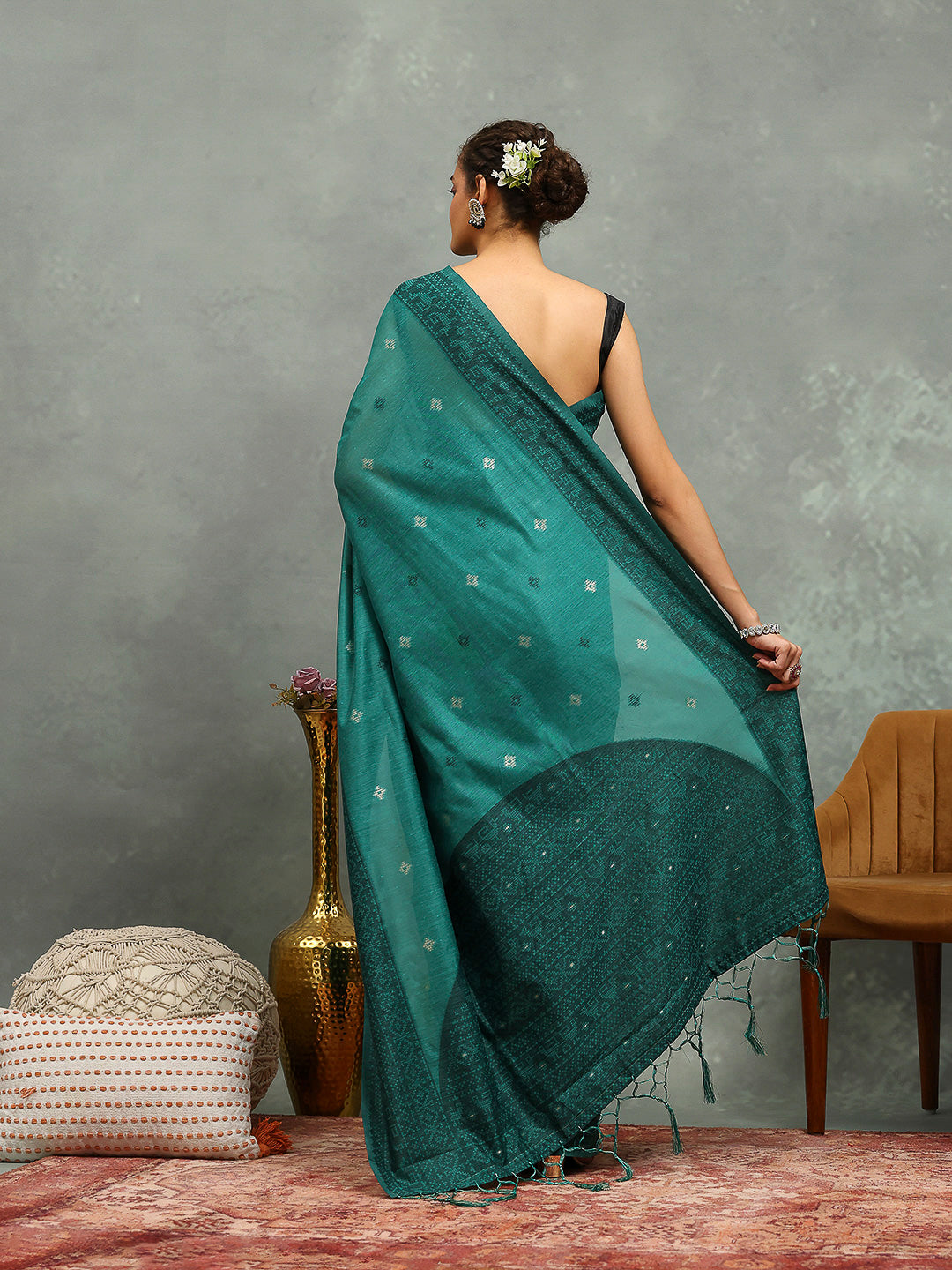 Woven Design Cotton Blend Saree