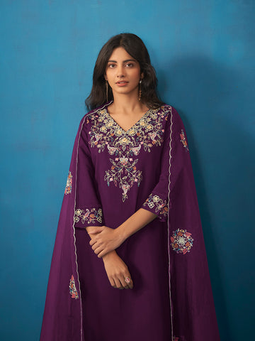 Neck Embroidered Organza Kurta With Pants & Dupatta