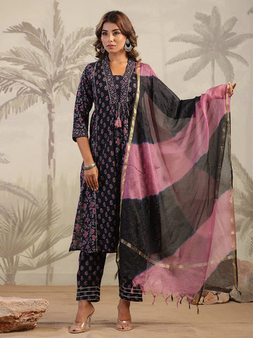 Digital Floral Printed Cotton Blend Kurta With Pants & Dupatta