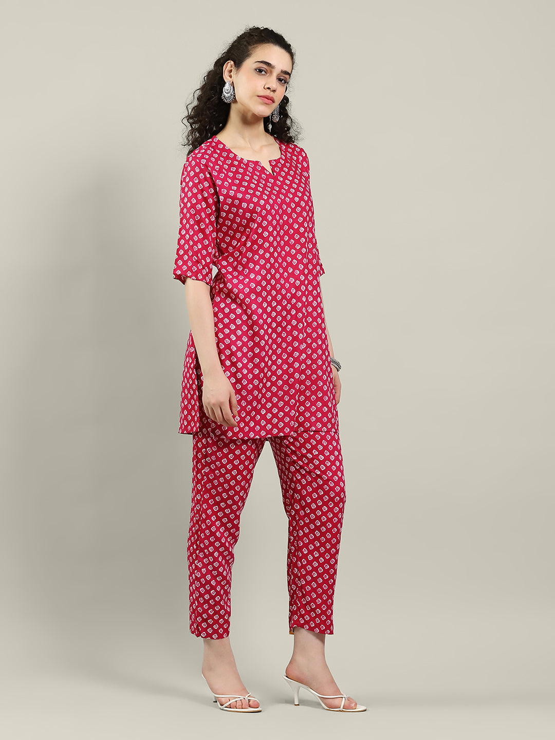 Printed Cotton Blend Kurta & Pants