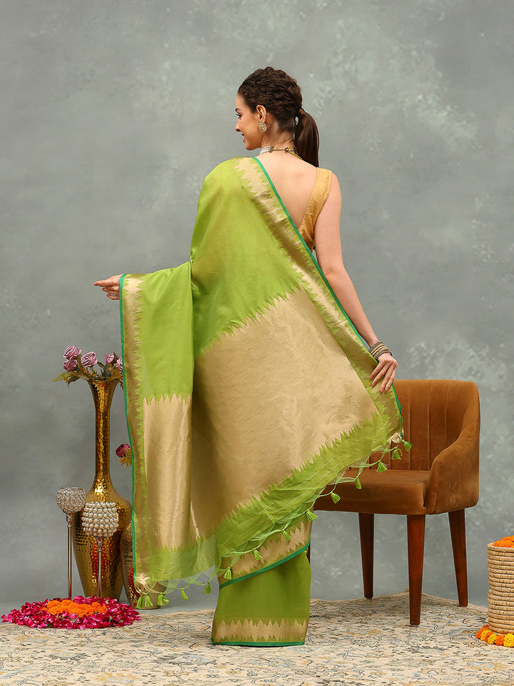 Woven Design Cotton Blend Saree