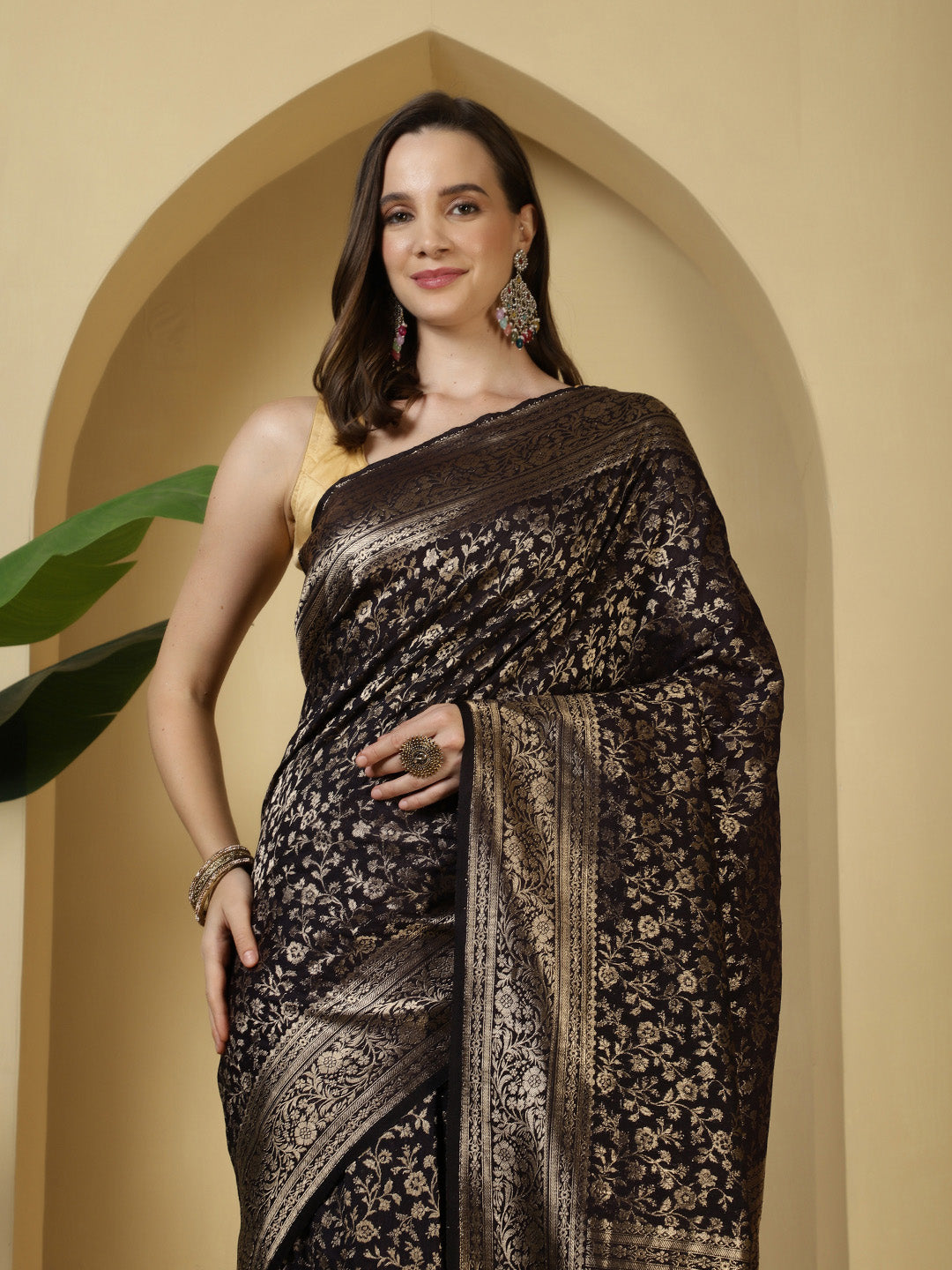 Zaari Jaal Crepe Saree