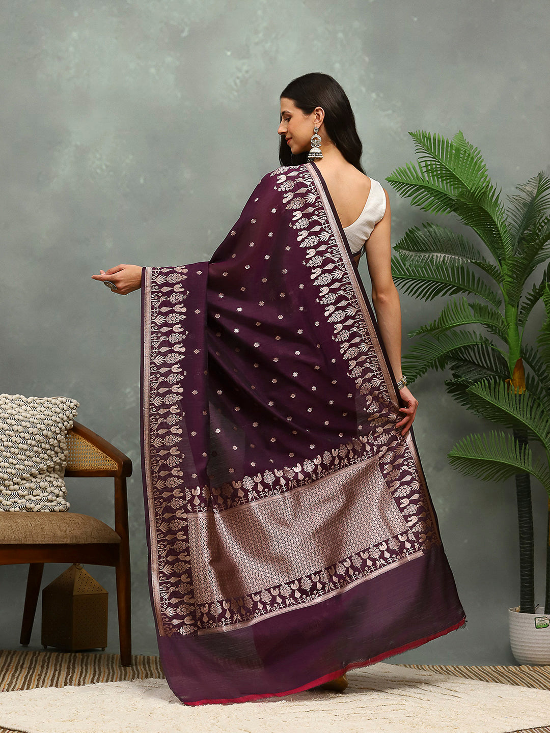Zari Border Booti Cotton Blend Woven Saree
