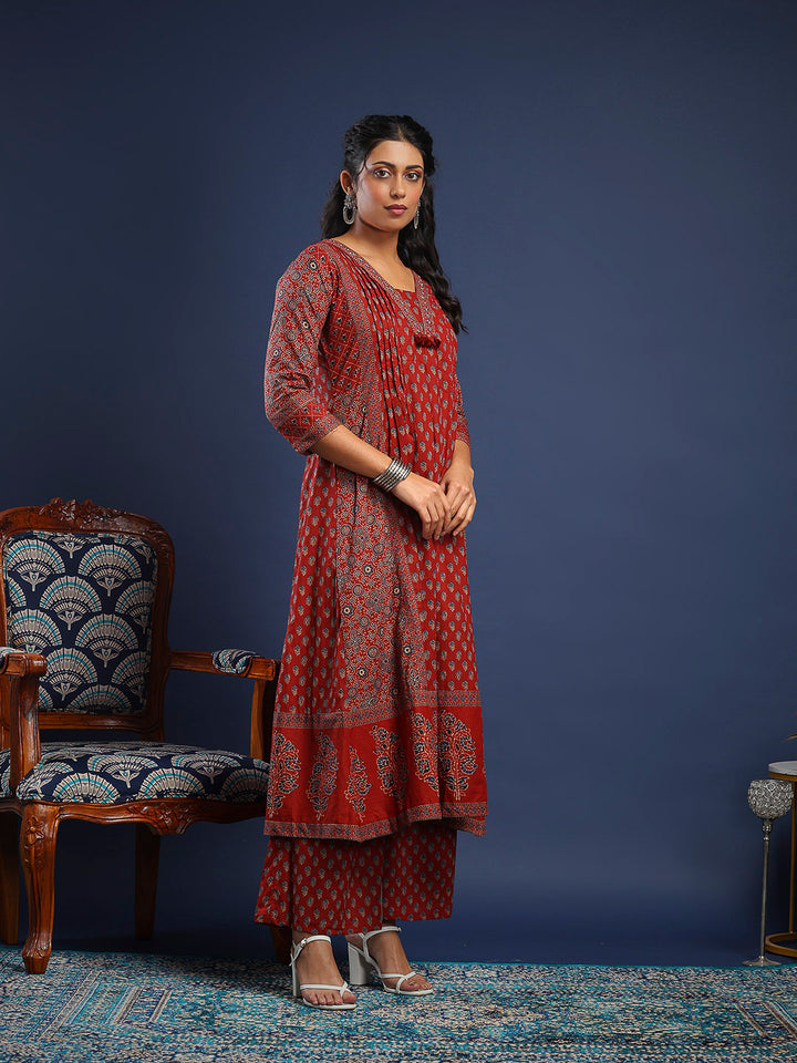 Maroon Cotton Blend Printed Straight Suit Set
