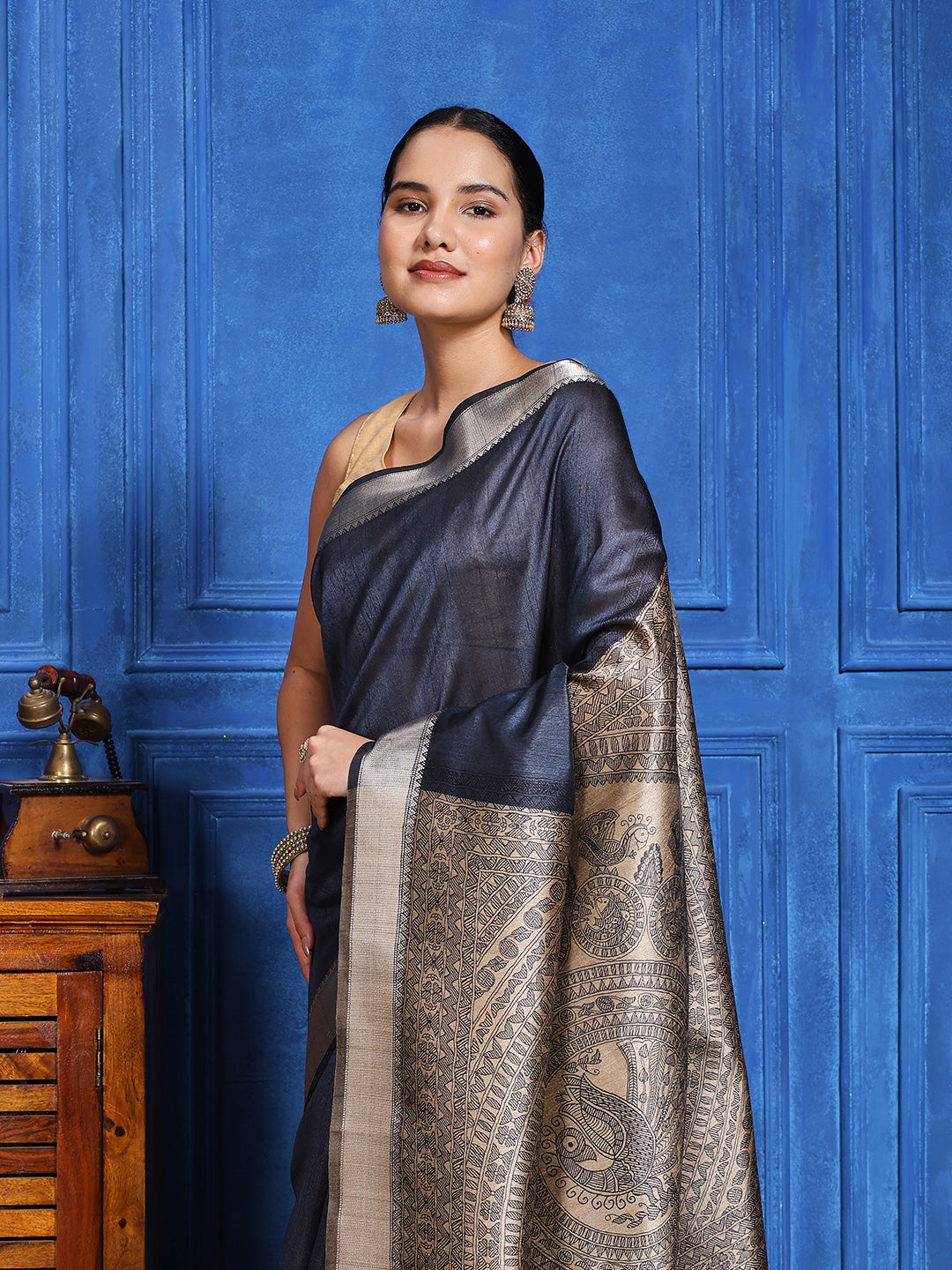 Zaari Jaal Tussar Saree