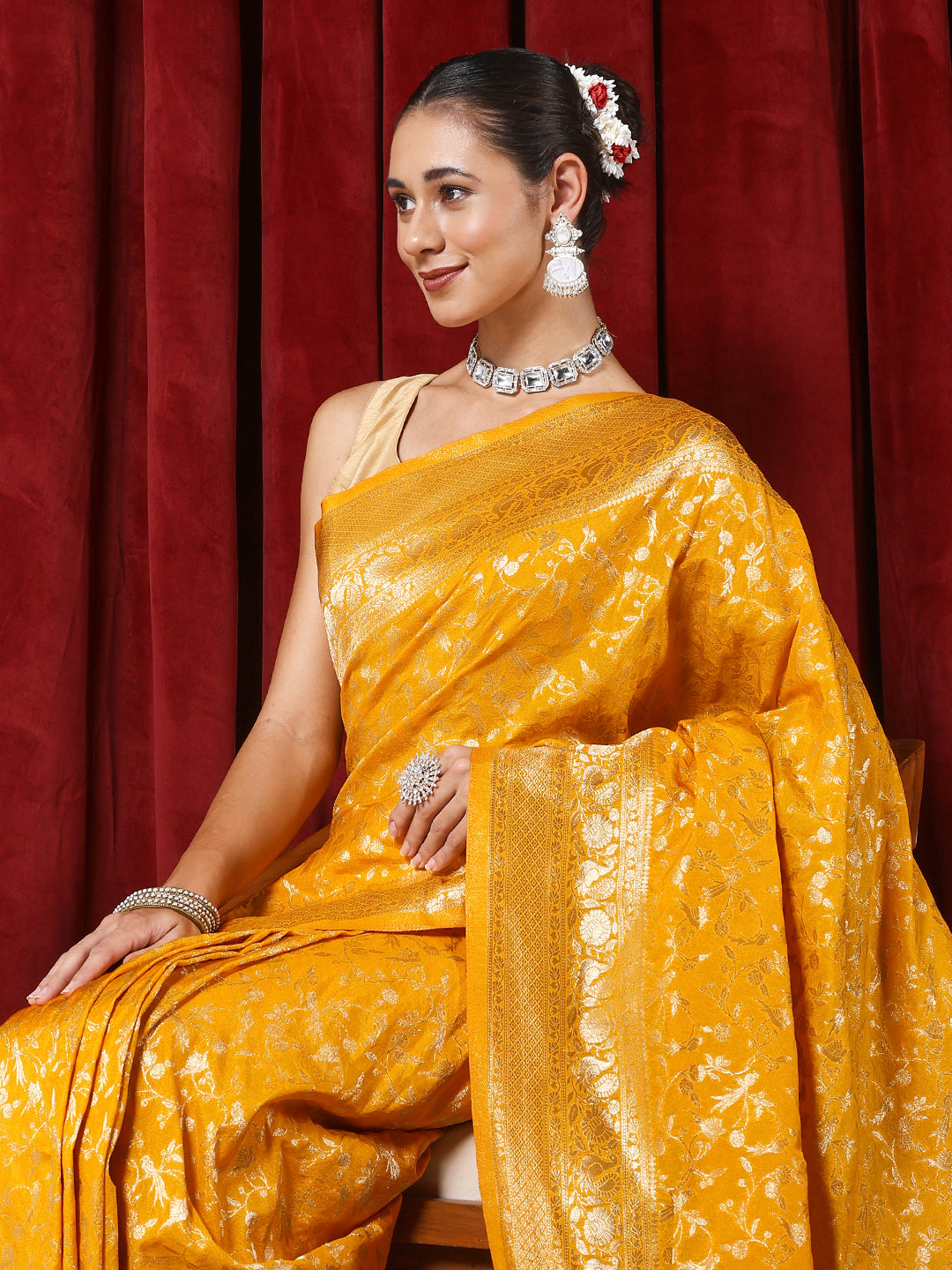 Zaari Jaal Crepe Saree