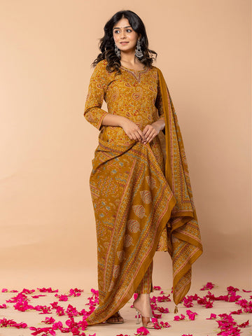 Paisley Printed Cotton Blend Kurta With Pants & Dupatta