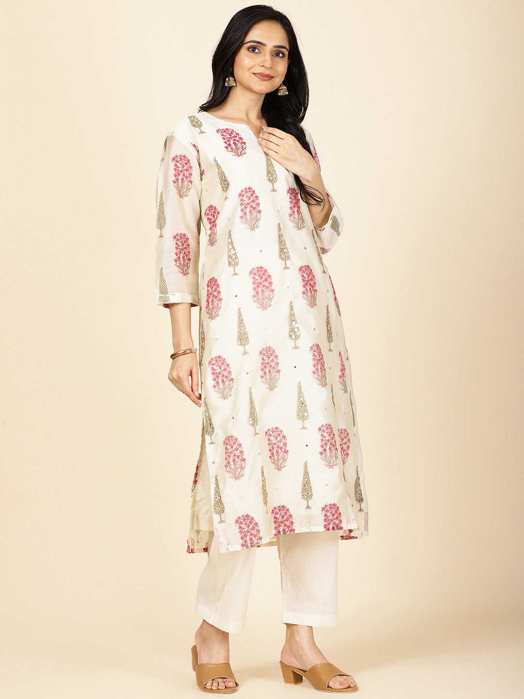Floral Printed Chanderi Kurta With Pants & Dupatta