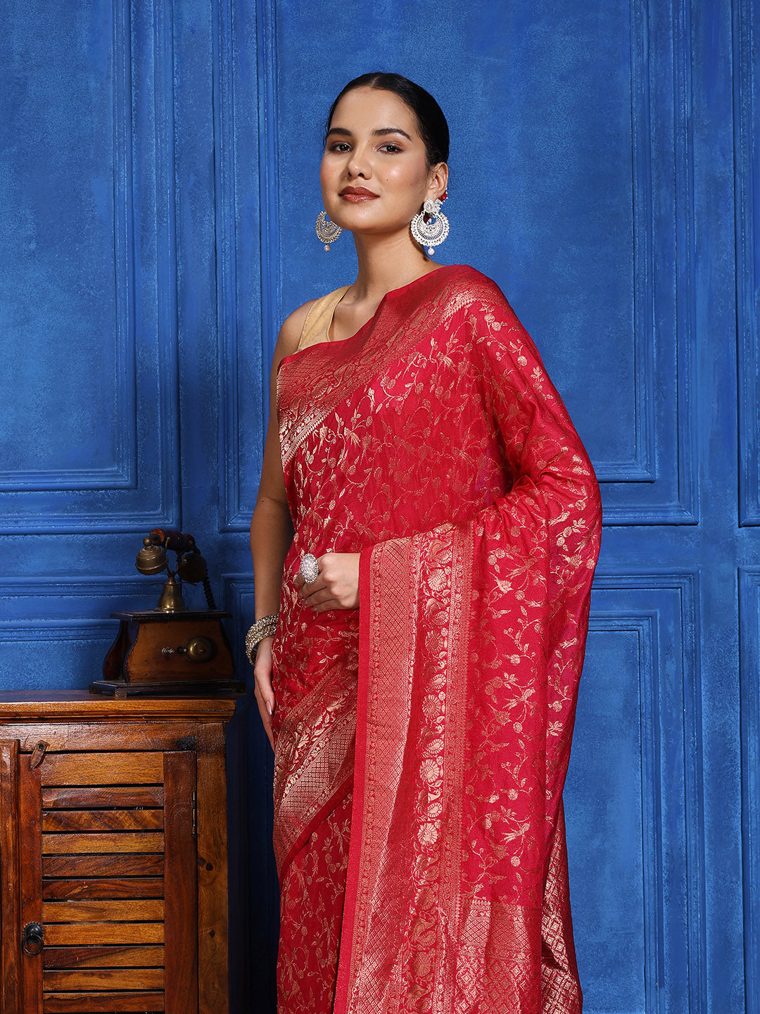 Zaari Jaal Crepe Saree