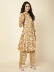 Floral Printed Cotton Kurta With Pants