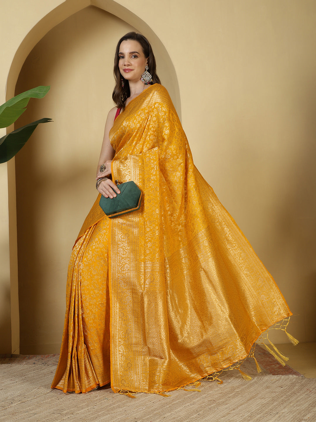 Zaari Jaal Crepe Saree