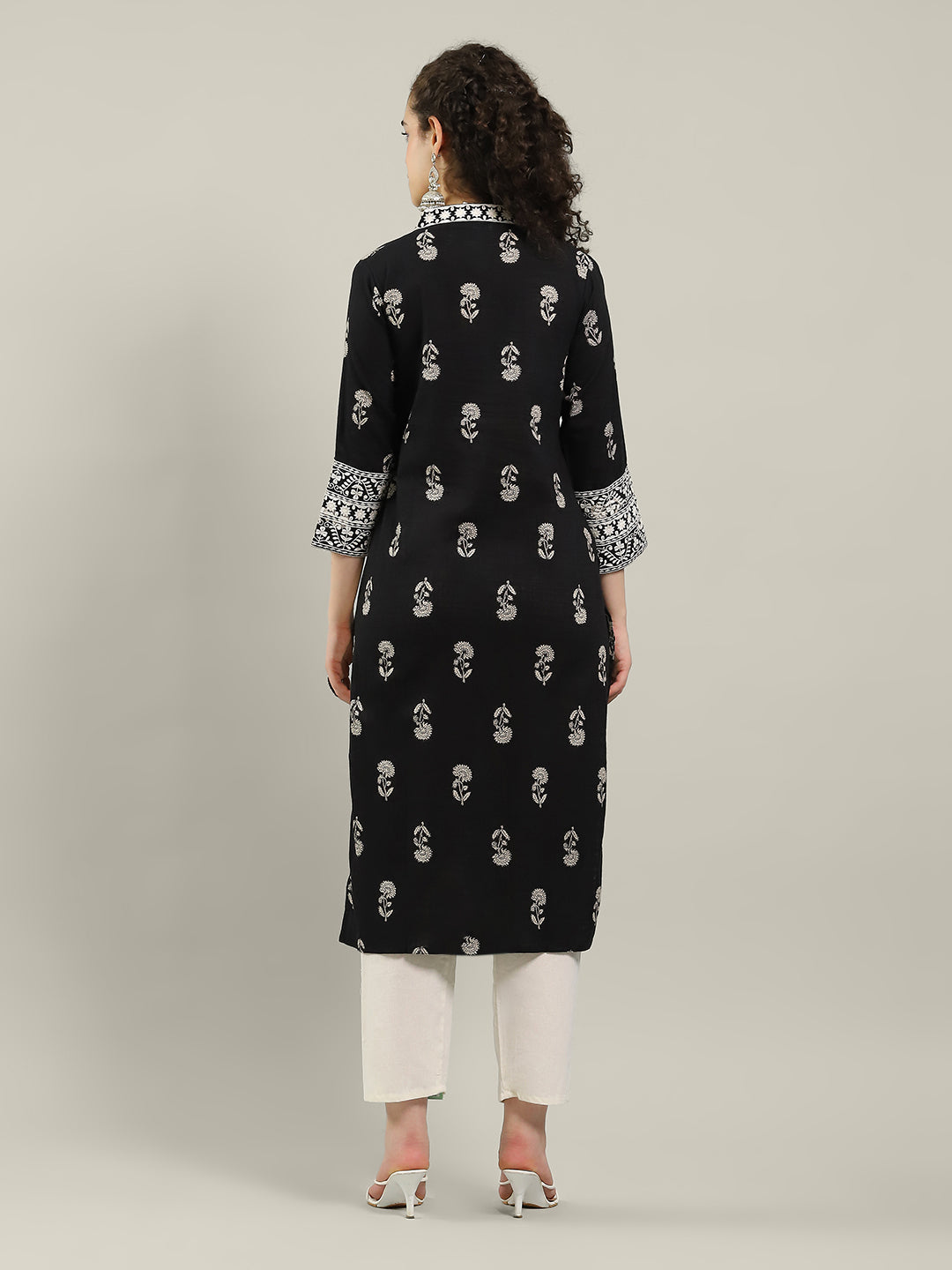 Printed Neck Embroidered Cotton Blend Kurta
