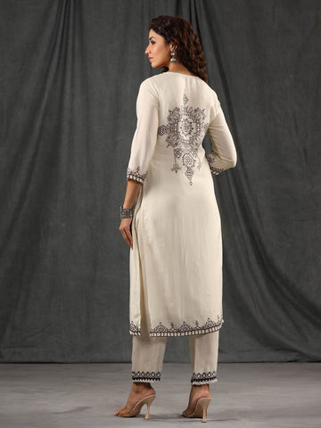 Neck Embroidered Muslin Kurta With Pants