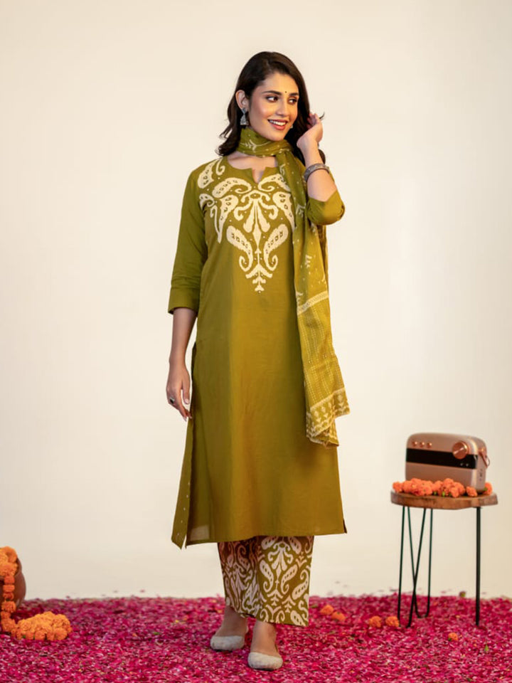 Green Printed Cotton Blend Straight Suit Set With Dupatta