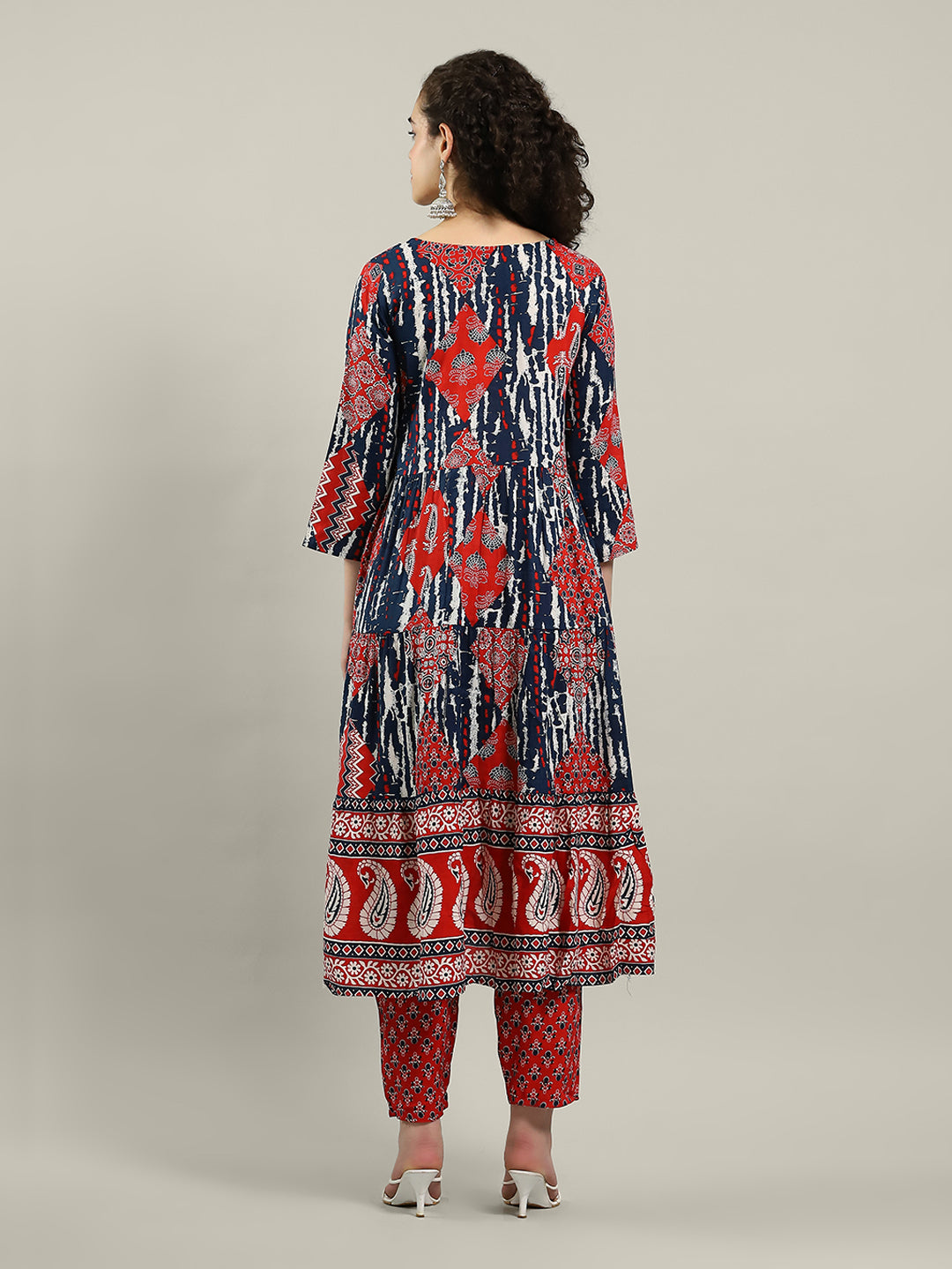 Printed Cotton Blend Kurta & Pants