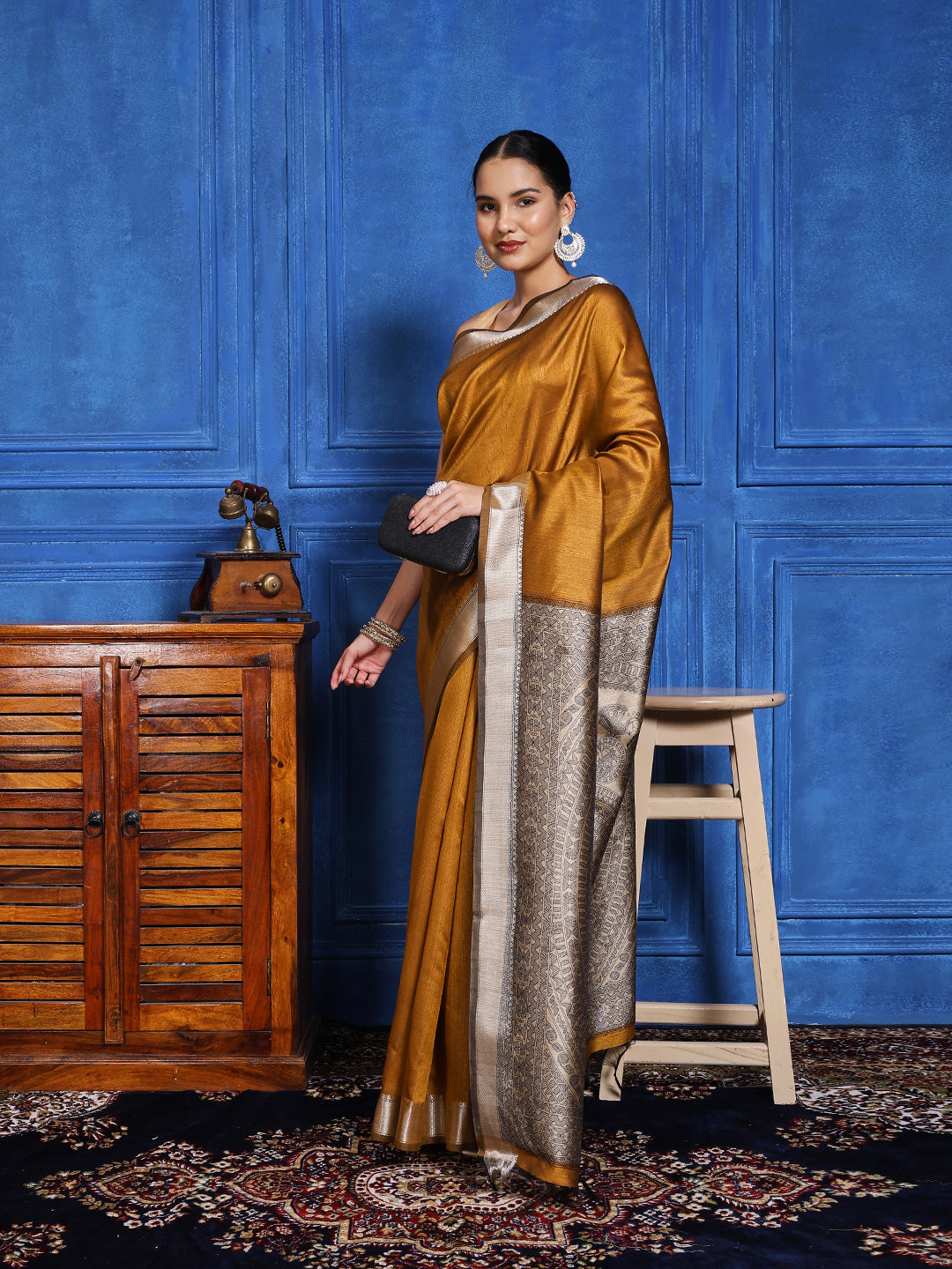 Zaari Jaal Tussar Saree