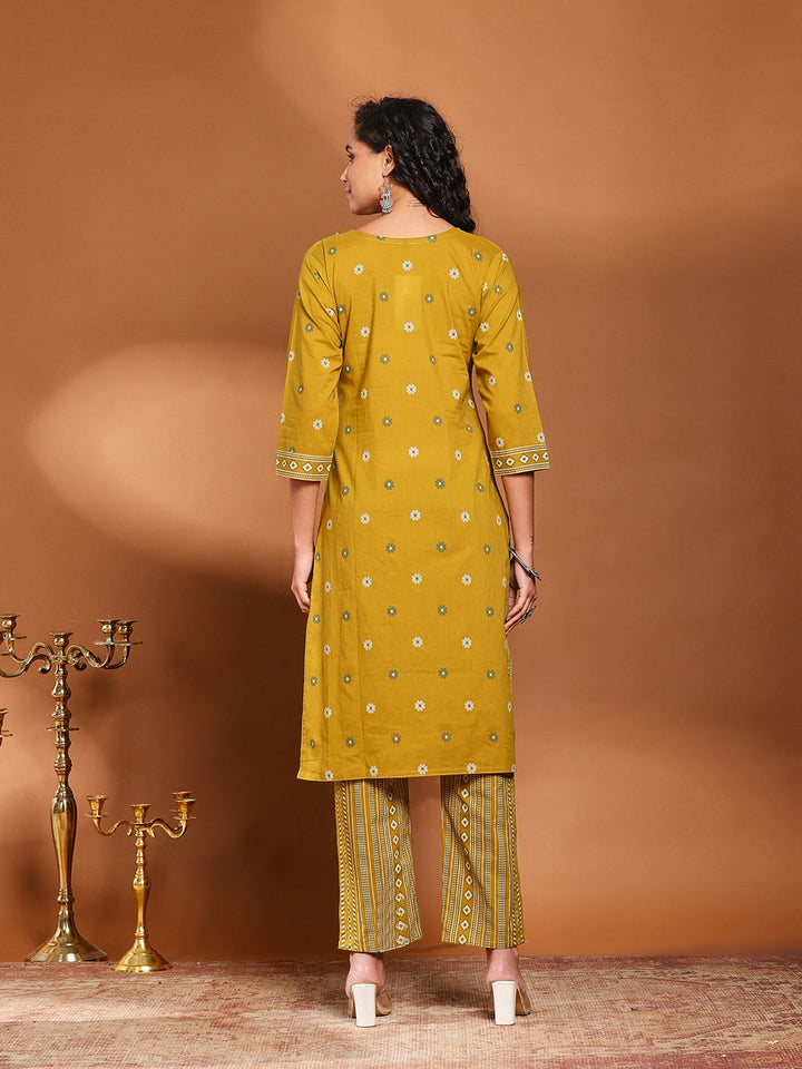 Printed Cotton Blend Kurta With Pant