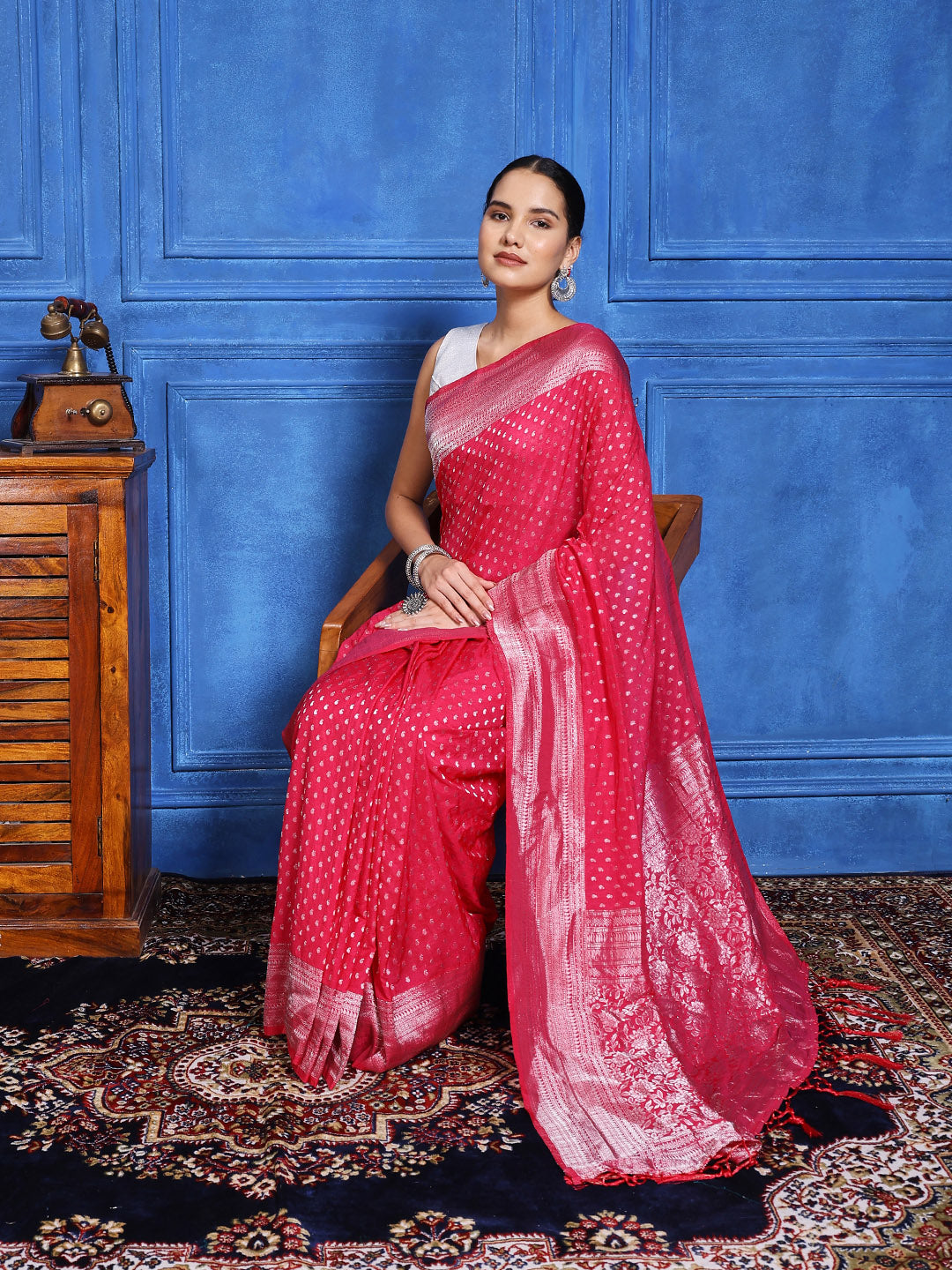 Zaari Jaal Crepe Saree