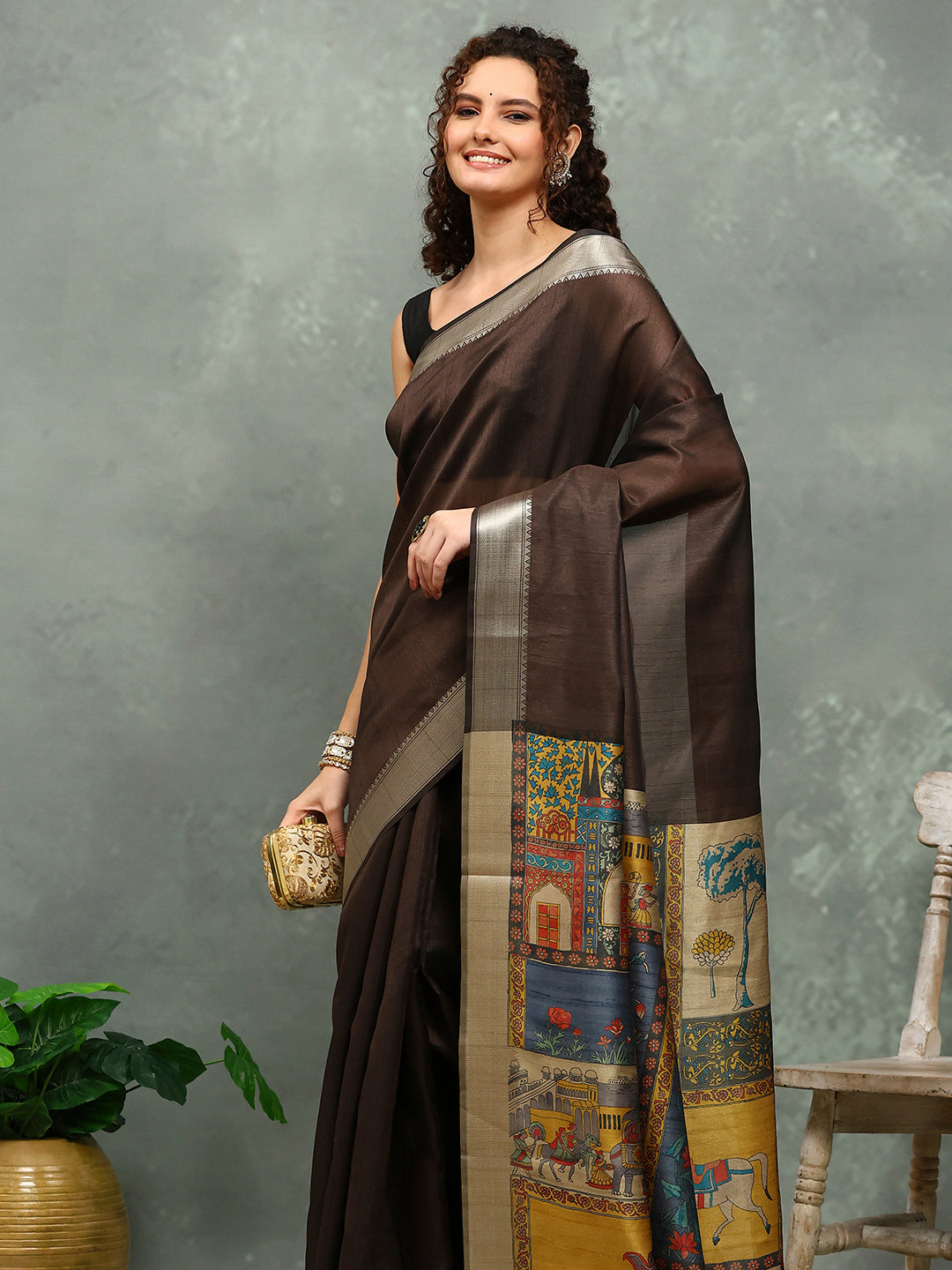 Plain Art slik Saree