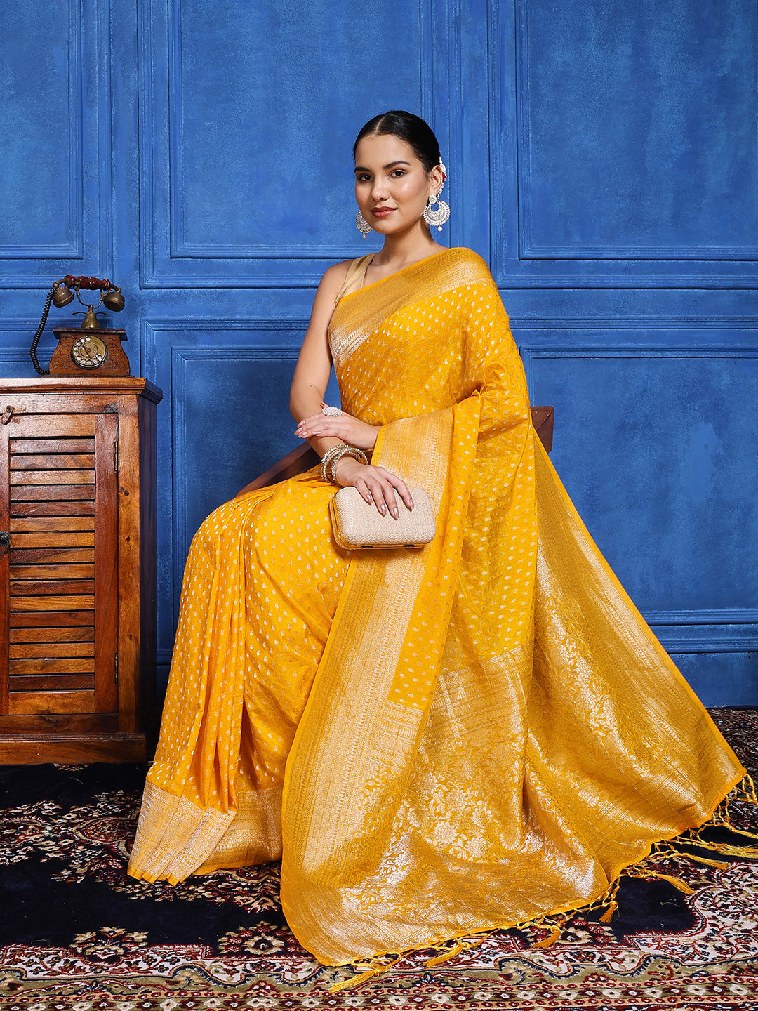 Zaari Jaal Crepe Saree